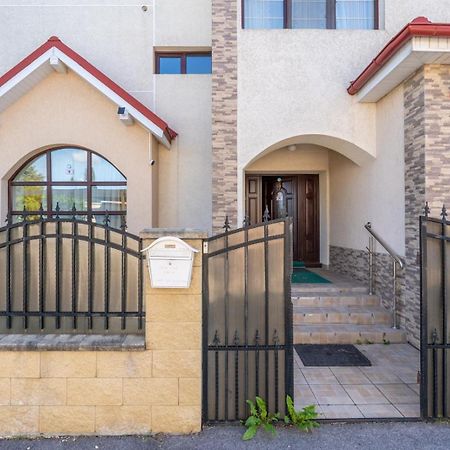 Farawayhomes Aparthotel Near Vienna Airport - Anytime Self Check-In بروك ان در ليذه المظهر الخارجي الصورة