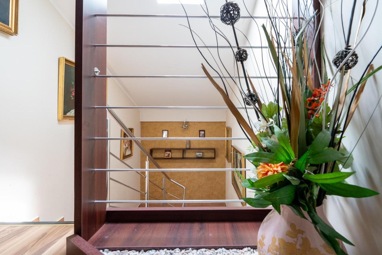 Farawayhomes Aparthotel Near Vienna Airport - Anytime Self Check-In بروك ان در ليذه المظهر الخارجي الصورة