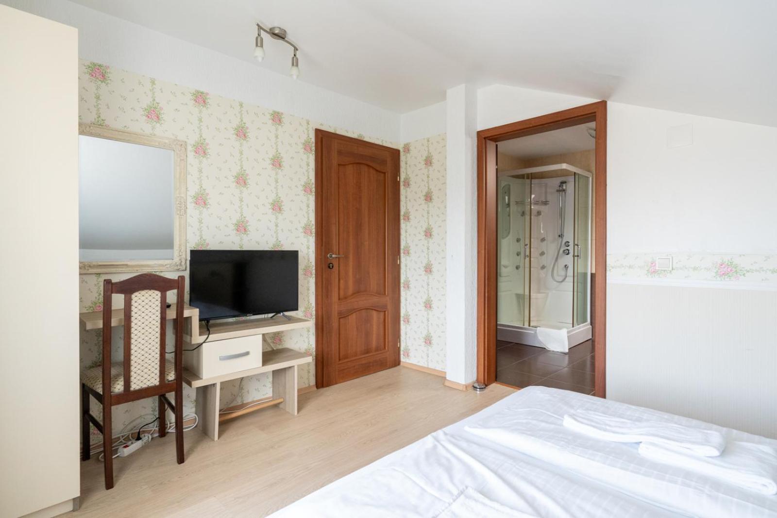 Farawayhomes Aparthotel Near Vienna Airport - Anytime Self Check-In بروك ان در ليذه المظهر الخارجي الصورة